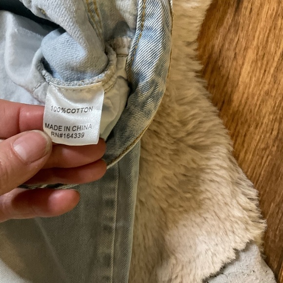 Petal & Pup Light Wash Asymmetrical Button Fly Denim Jeans Women's 0 Raw Hem - Picture 7 of 10